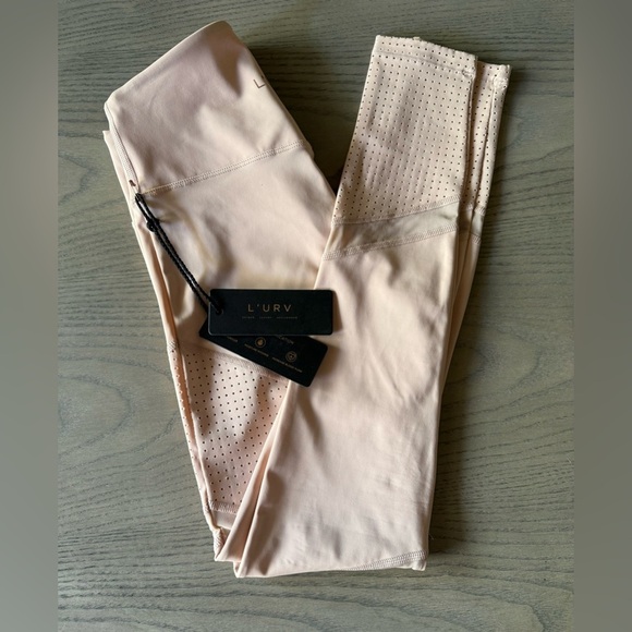NWT- L’urv Mesh Blush Leggings - Size XS - Picture 5 of 8